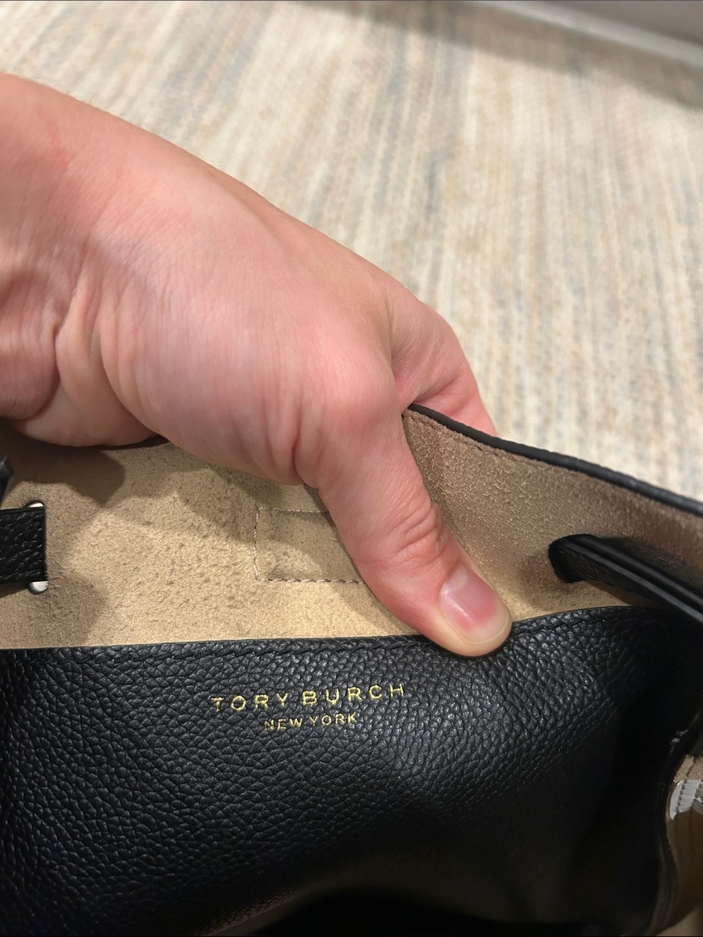 Tory Burch Black Pebbled Leather Shoulder Bag with Gold Hardware - Picture 10 of 11